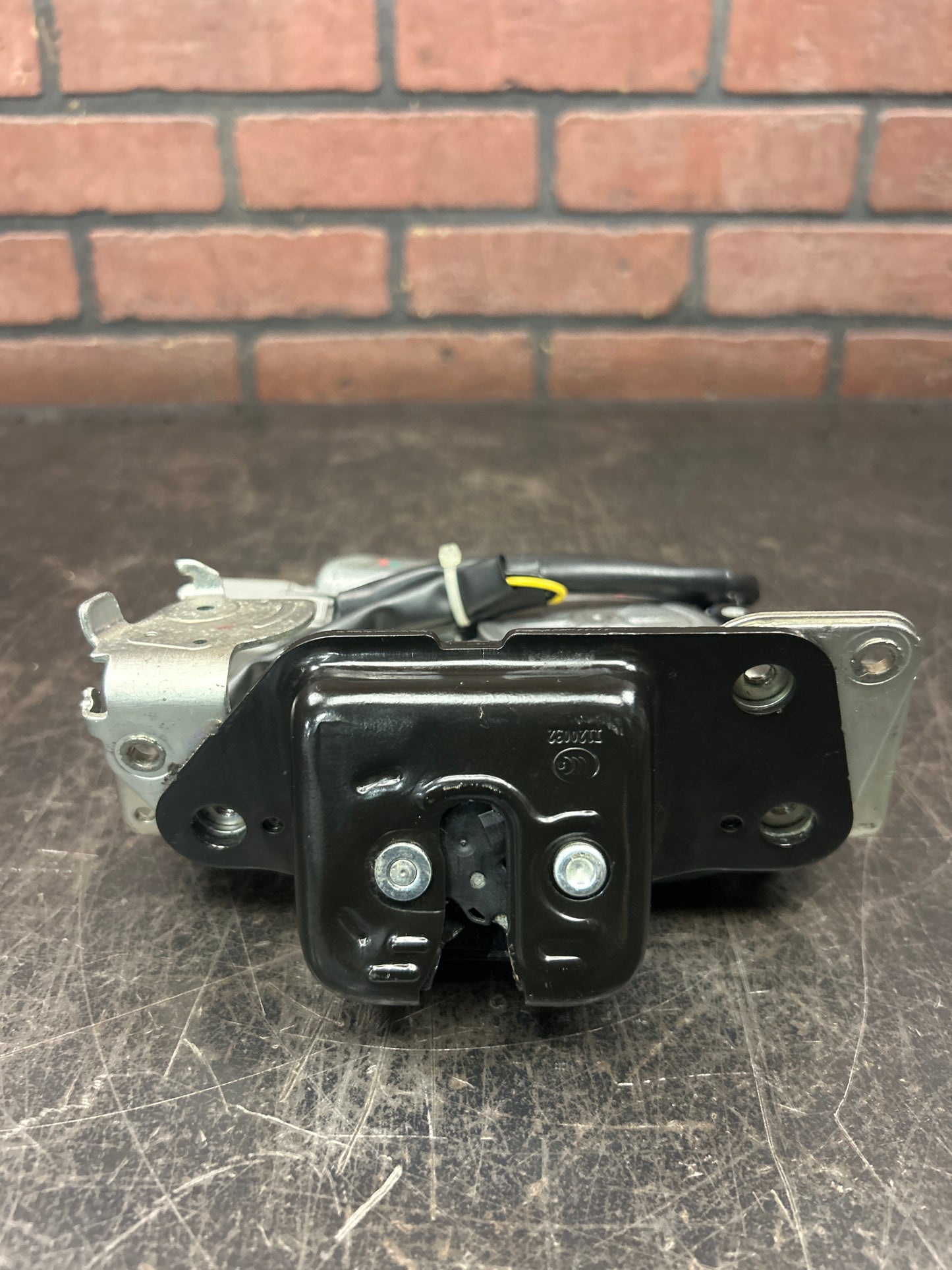 2011-2019 Jeep Grand Cherokee Trunk Tailgate Liftgate Latch Lock Actuator OEM