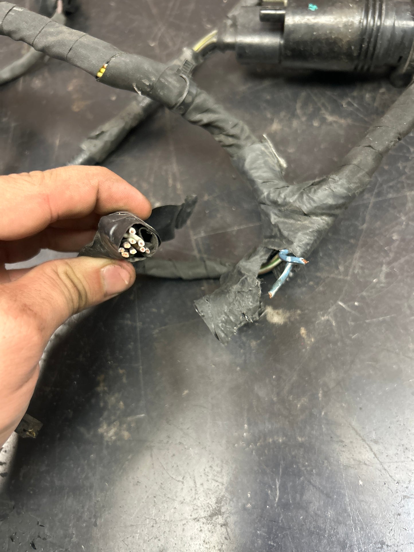 2016 JEEP GRAND CHEROKEE SRT FRONT END WIRE WIRING HARNESS OEM 68251897AC