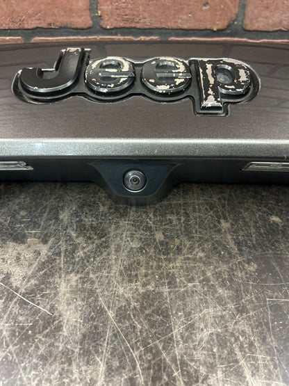 2014-2021 JEEP GRAND CHEROKEE LIFTGATE MOLDING TRIM PANEL W/ CAMERA OEM