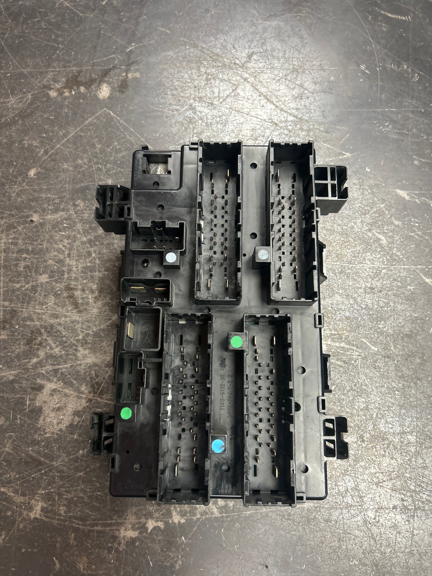 OEM 2016-2017 Jeep Grand Cherokee Overland 5.7 6.4 TIPM Fuse Box Control Module