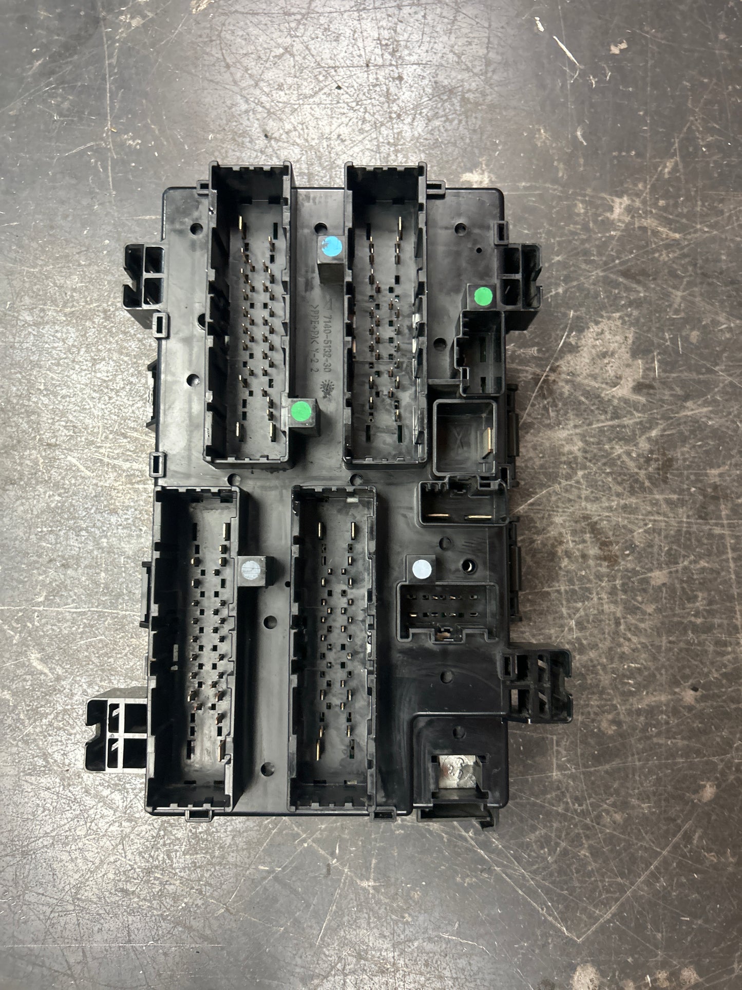 OEM 2016-2017 Jeep Grand Cherokee Overland 5.7 6.4 TIPM Fuse Box Control Module