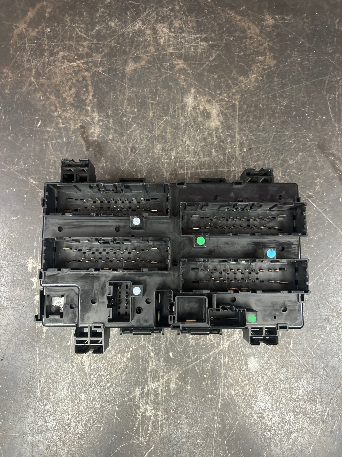 OEM 2016-2017 Jeep Grand Cherokee Overland 5.7 6.4 TIPM Fuse Box Control Module