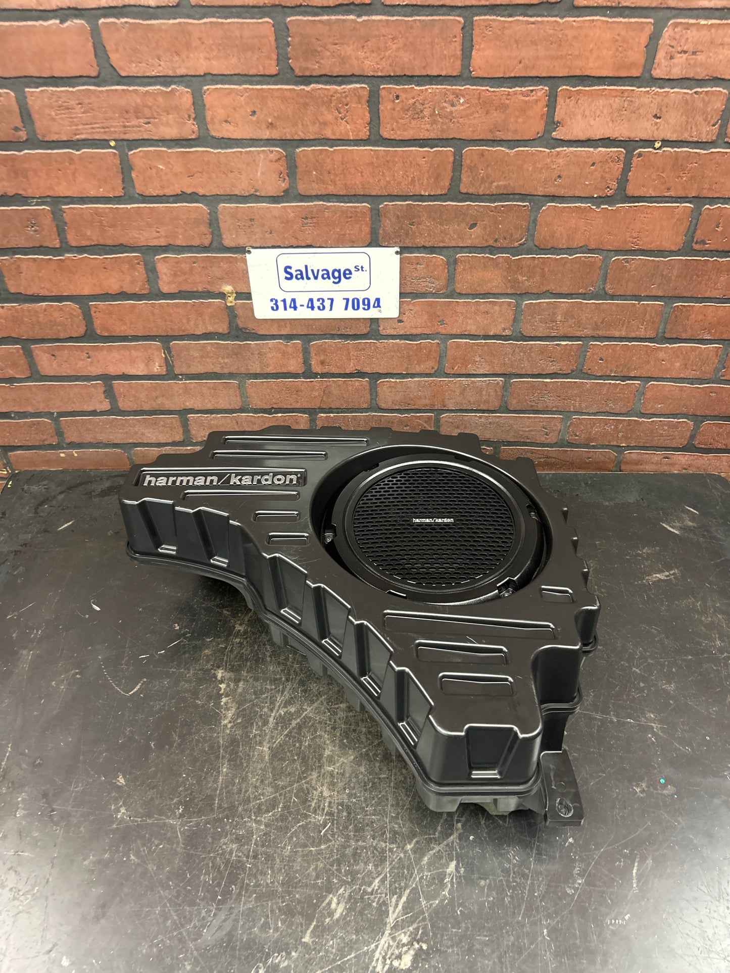 2012-2021 Jeep Grand Cherokee Sub Woofer Speaker 05035130AC OEM