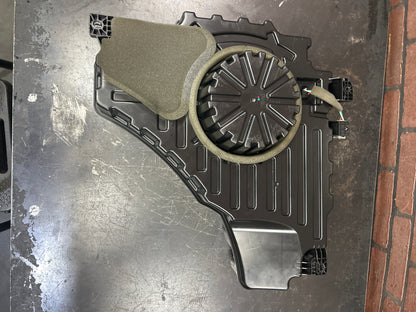 2012-2021 Jeep Grand Cherokee Sub Woofer Speaker 05035130AC OEM