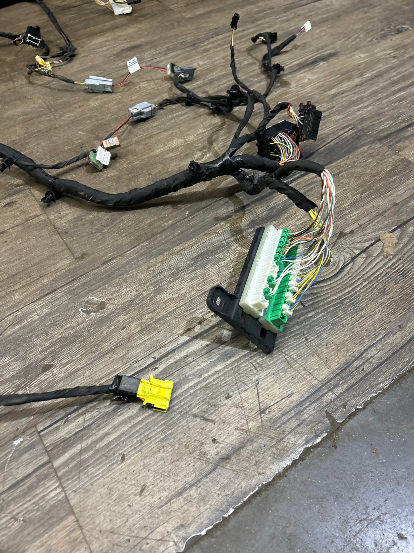 2016 Jeep Grand Cherokee SRT Dash Wiring Harness Instrument Panel OEM