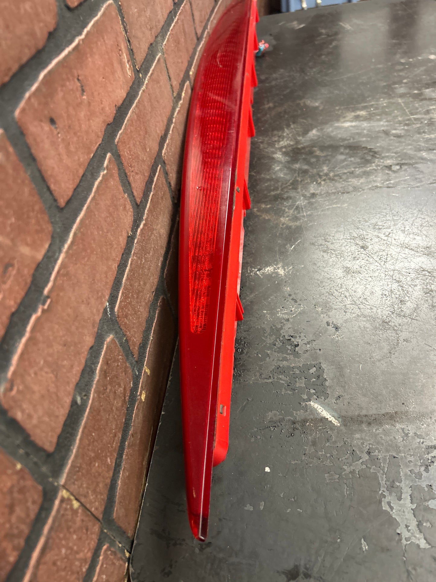02-13 Cadillac Escalade EXT Pickup Truck Third Brake Light 3rd Tail Lamp OEM