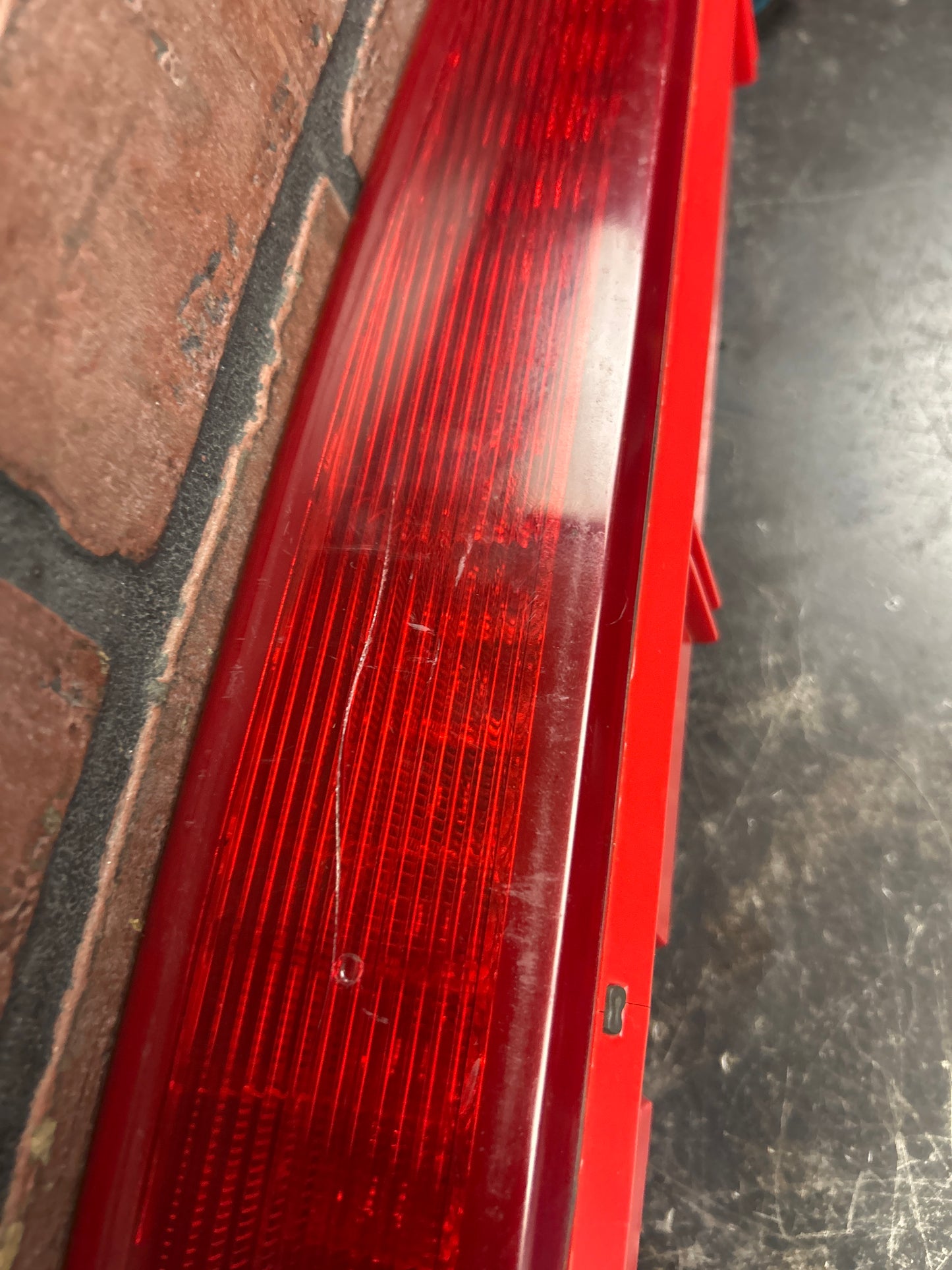 02-13 Cadillac Escalade EXT Pickup Truck Third Brake Light 3rd Tail Lamp OEM