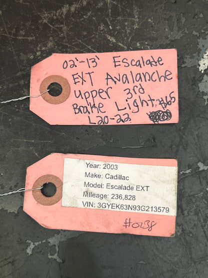 02-13 Cadillac Escalade EXT Pickup Truck Third Brake Light 3rd Tail Lamp OEM