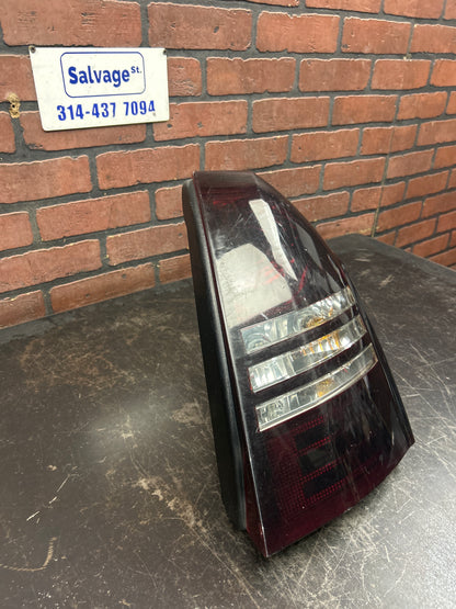 05-07 Chrysler 300 Passenger Rear Brake Stop Tail Light Assembly OEM 04805854AC