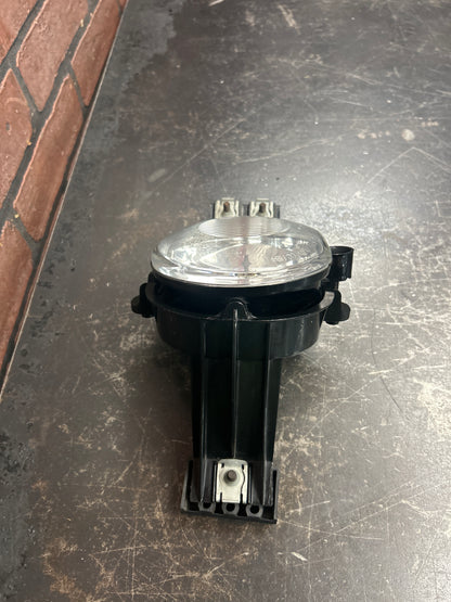 2002-2008 DODGE PICKUP 1500 FRONT DRIVER LEFT SIDE LOWER FOG LIGHT LAMP OEM