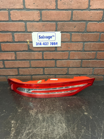 2015-2019 LINCOLN MKC REAR RIGHT PASSENGER SIDE TAIL LIGHT TAIL LAMP OEM