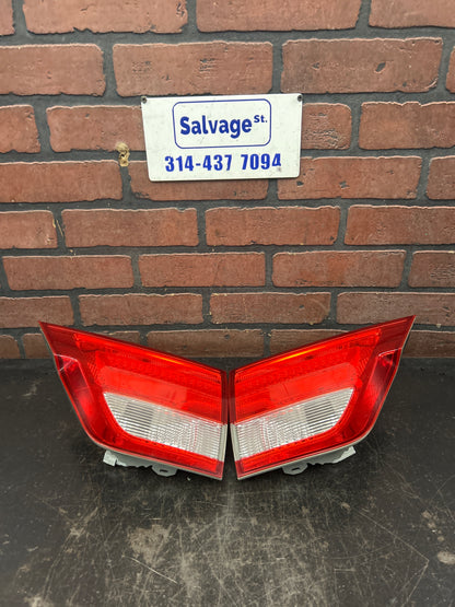 2011-2013 JEEP GRAND CHEROKEE LEFT RIGHT SIDE INNER TAIL LIGHT SET PAIR OEM