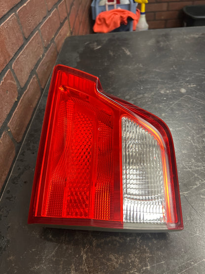2011-2013 JEEP GRAND CHEROKEE LEFT RIGHT SIDE INNER TAIL LIGHT SET PAIR OEM