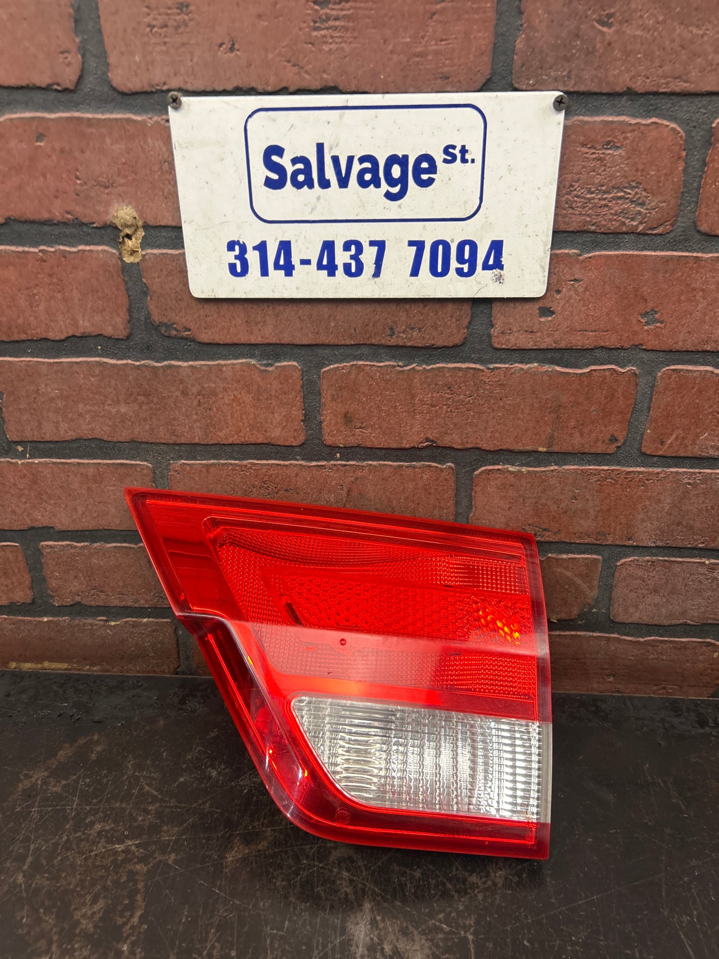 2011-2013 JEEP GRAND CHEROKEE LEFT RIGHT SIDE INNER TAIL LIGHT SET PAIR OEM