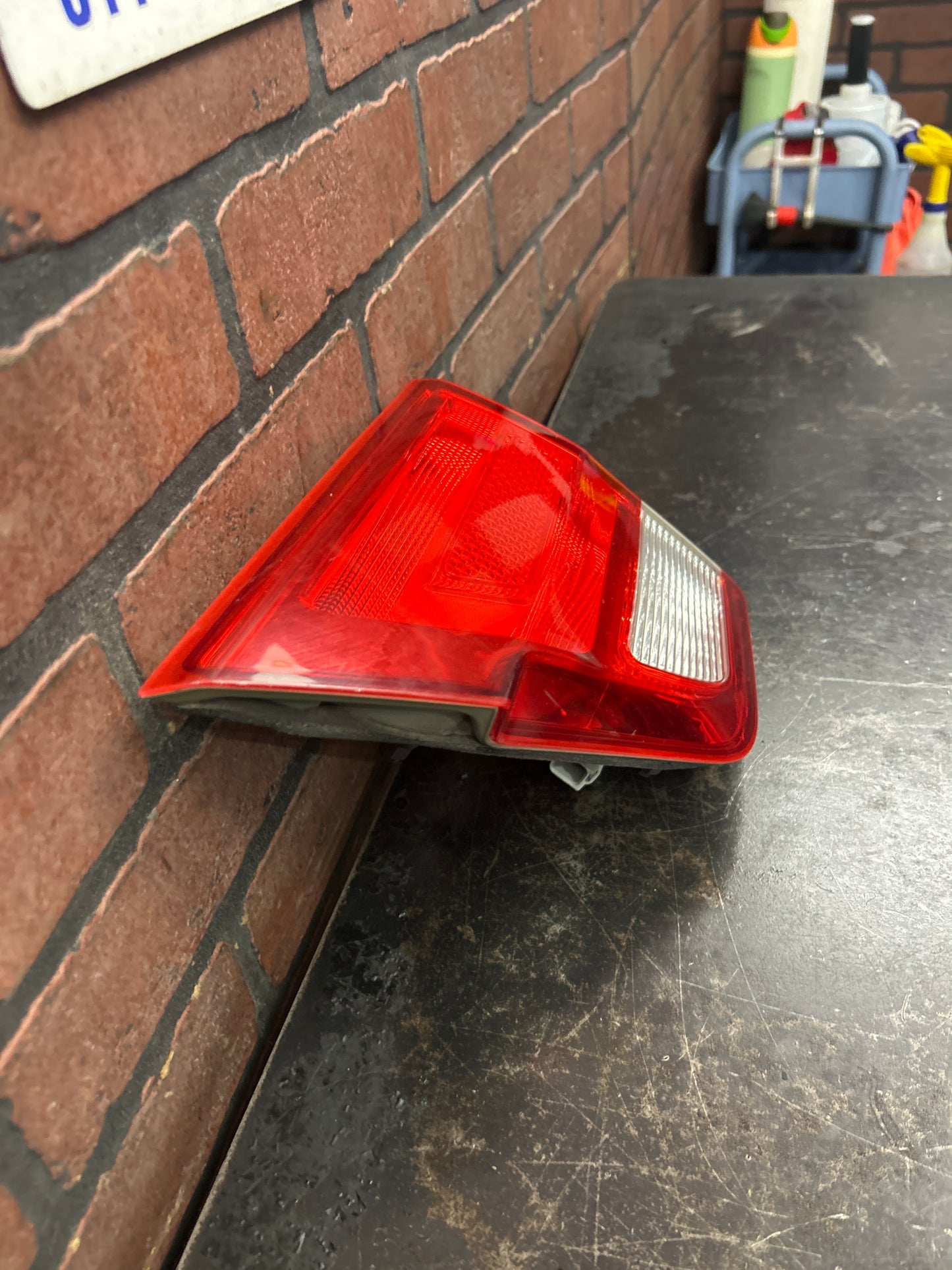 2011-2013 JEEP GRAND CHEROKEE LEFT RIGHT SIDE INNER TAIL LIGHT SET PAIR OEM