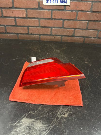 2011-2013 JEEP GRAND CHEROKEE LEFT RIGHT SIDE INNER TAIL LIGHT SET PAIR OEM