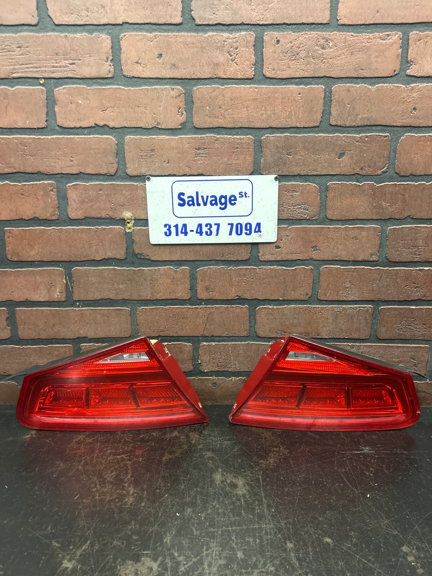 2011-2014 AUDI A8 L REAR LEFT RIGHT INNER TAILLIGHT TAIL LIGHT LAMP SET OEM
