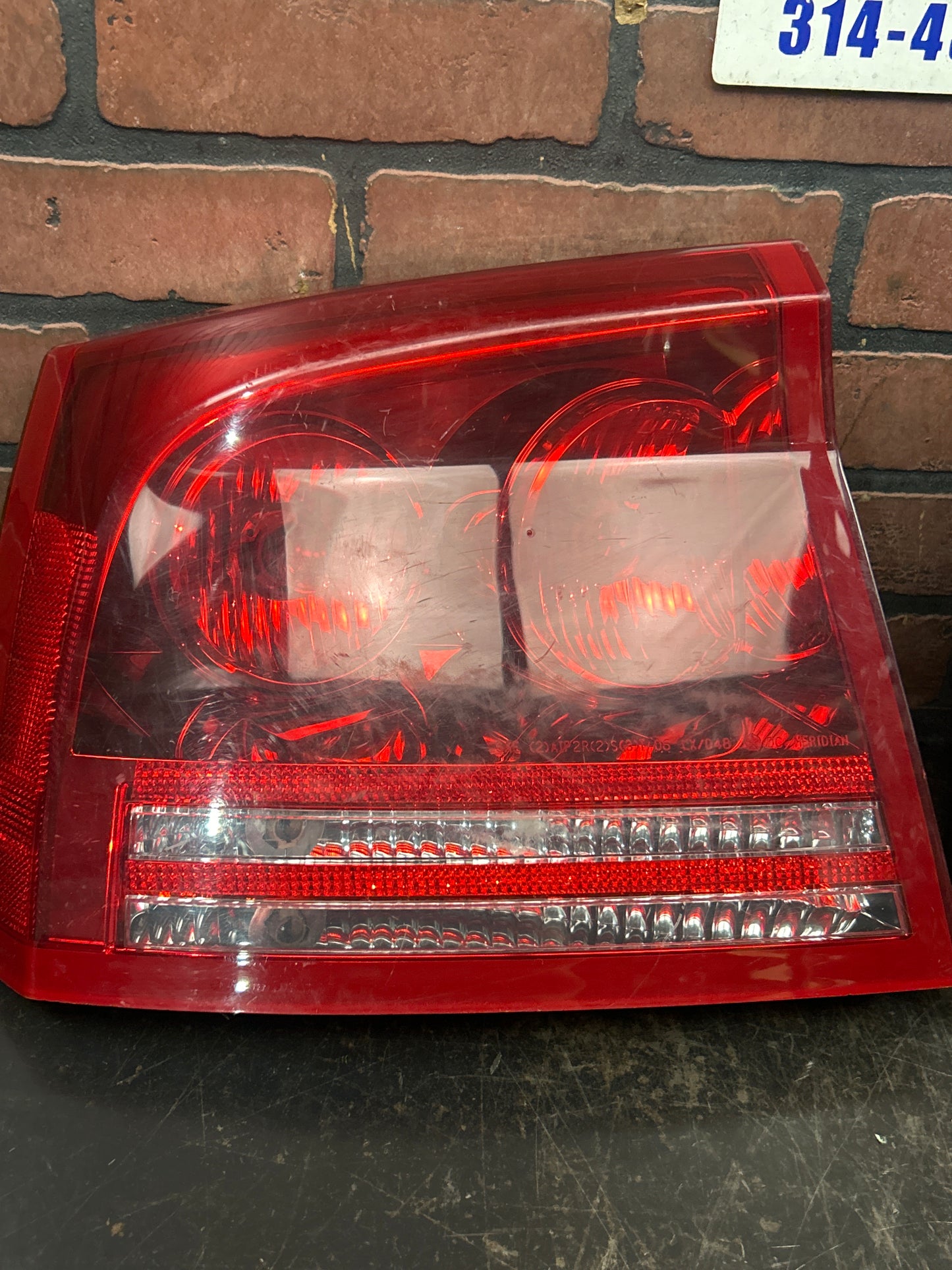 DMG 2006-2008 Dodge Charger Rear Tail Light Lamp Assembly Set Pair OEM