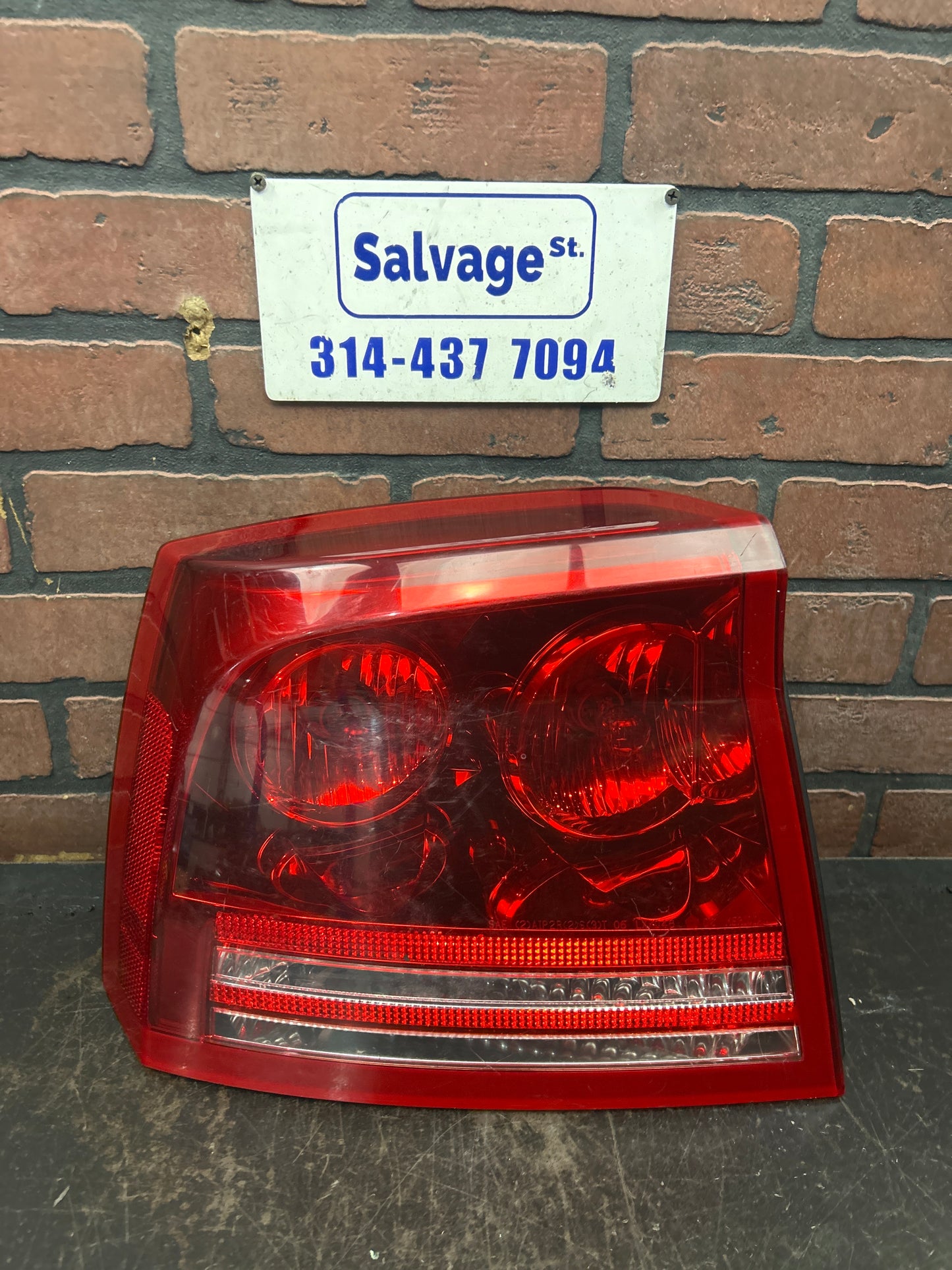 2006 2007 2008 Dodge Charger Rear Left Driver Side Tail Light Lamp Assembly OEM