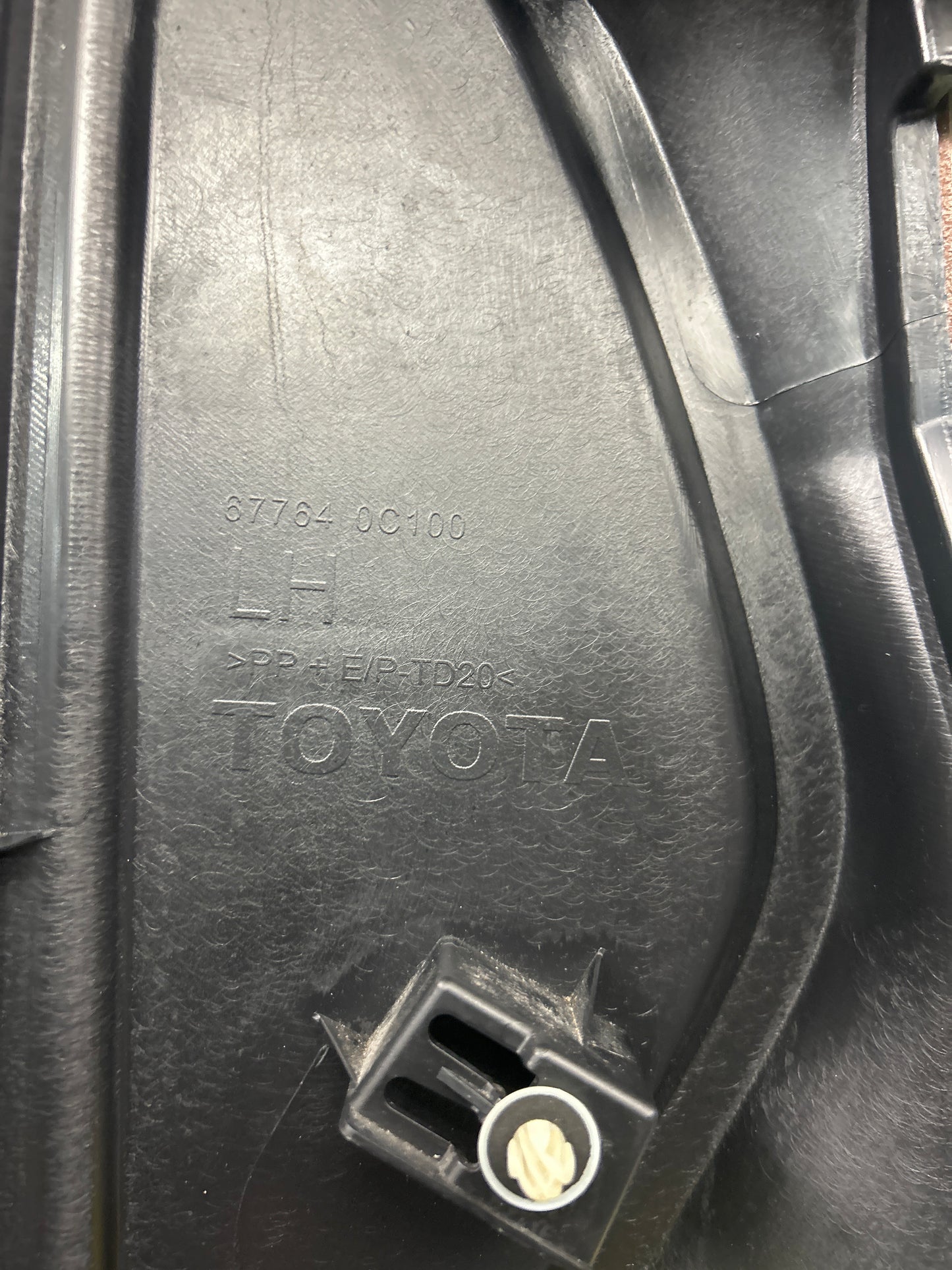 2009 - 2022 TOYOTA SEQUOIA FRONT LEFT SIDE INTERIOR DOOR PANEL TRIM COVER OEM