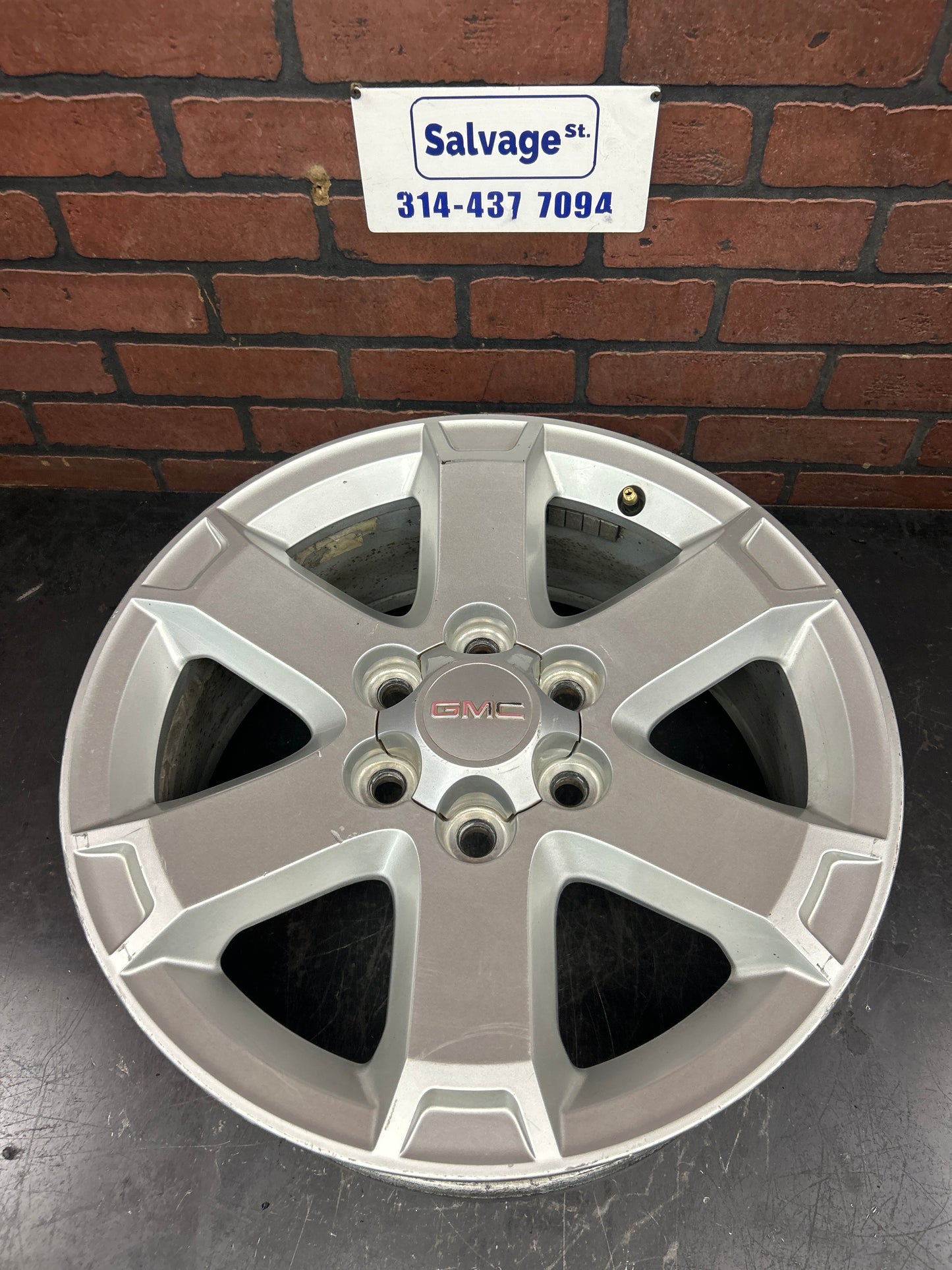 2007-2017 GMC Acadia Outlook 18” 18x7.5 OEM Wheel Rim Assembly Factory Silver