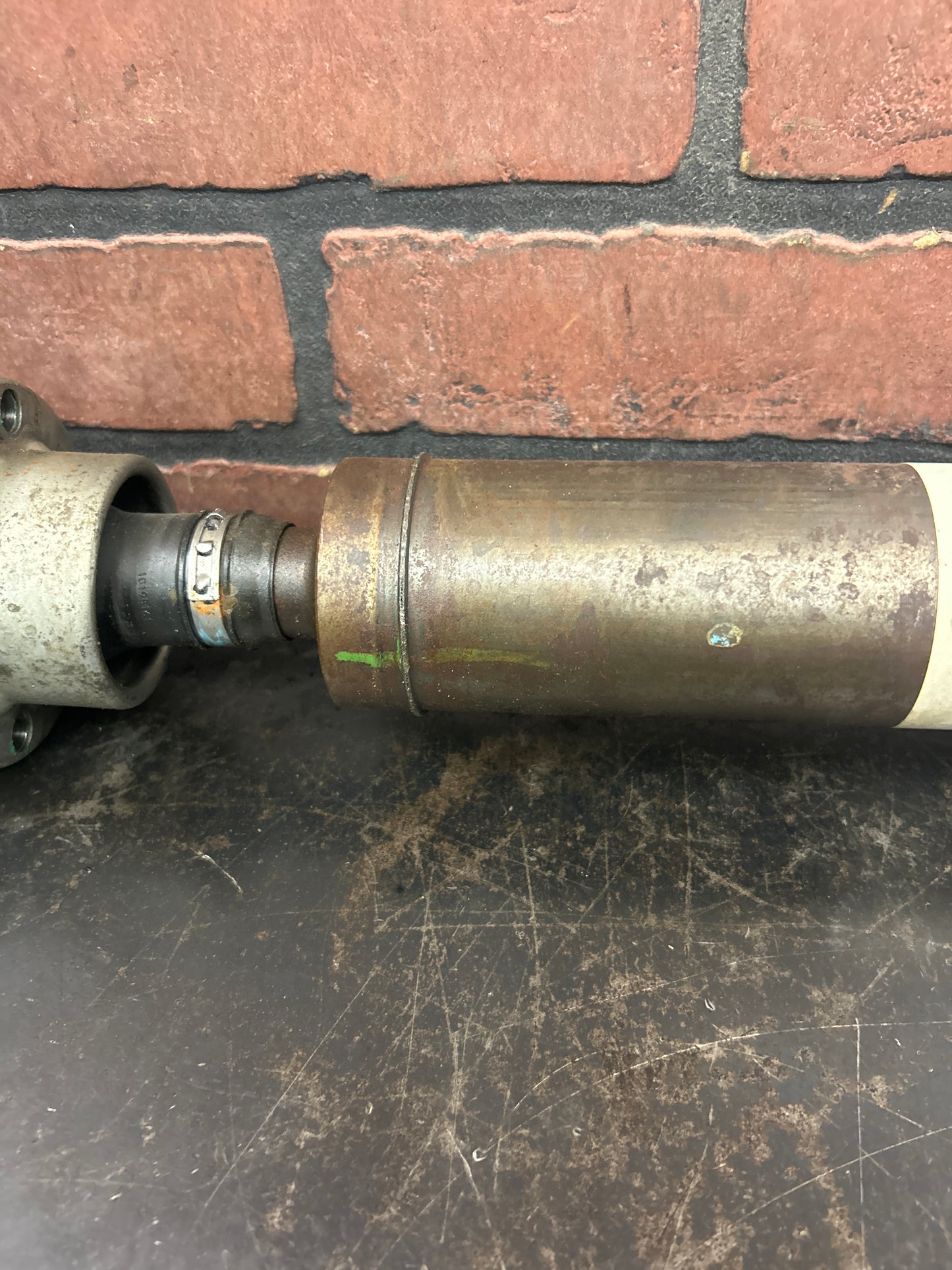 2012 - 2021 JEEP GRAND CHEROKEE SRT8 6.4L OEM FRONT PROP SHAFT DRIVESHAFT LINE