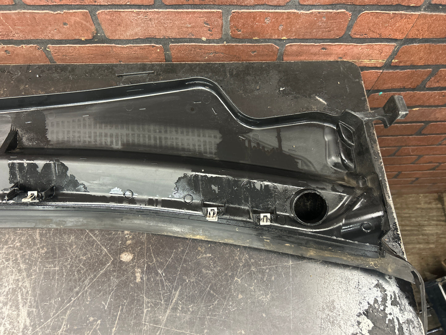 11-15 JEEP GRAND CHEROKEE SRT OEM WINDSHIELD WIPER COWL PANEL VENT GRILLE COVER