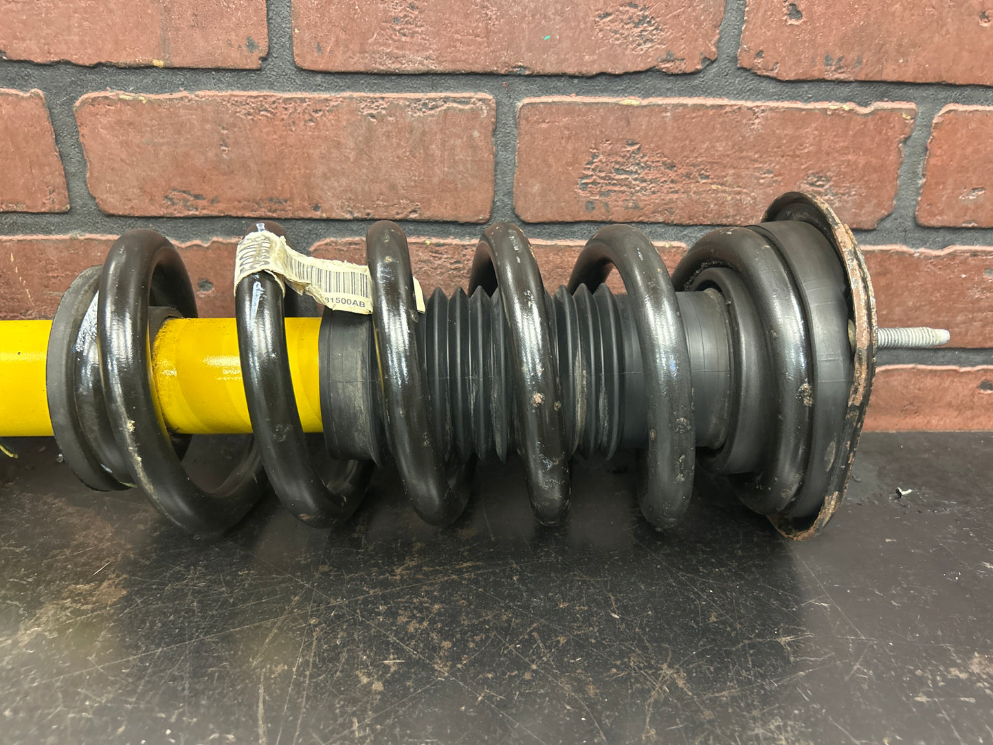 2012-2015 JEEP GRAND CHEROKEE SRT8 OEM FRONT PASSENGER RIGHT STRUT SHOCK SPRING