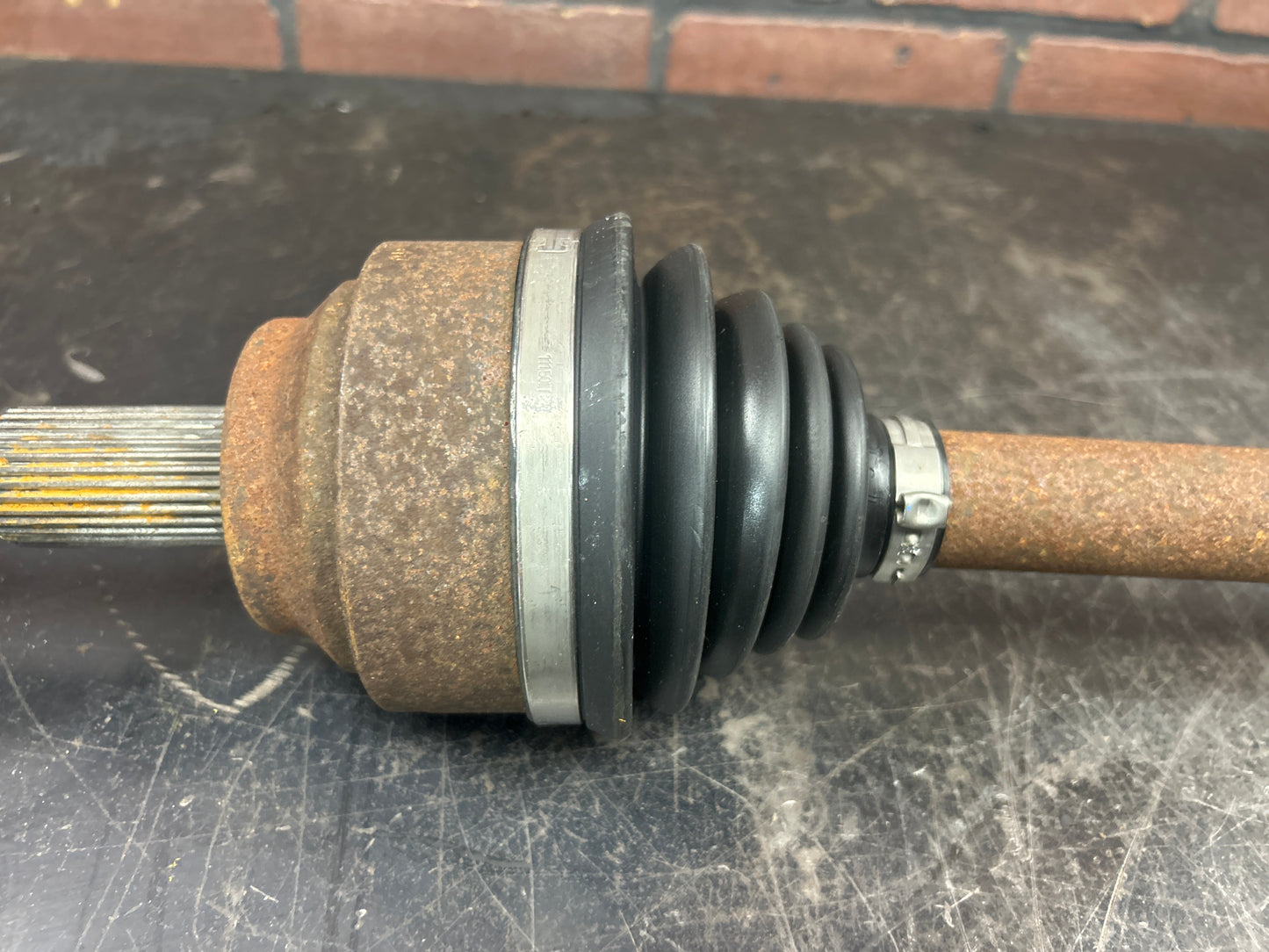 2011 - 2021 JEEP GRAND CHEROKEE SRT OEM REAR PASSENGER RIGHT CV SHAFT AXLE LINE