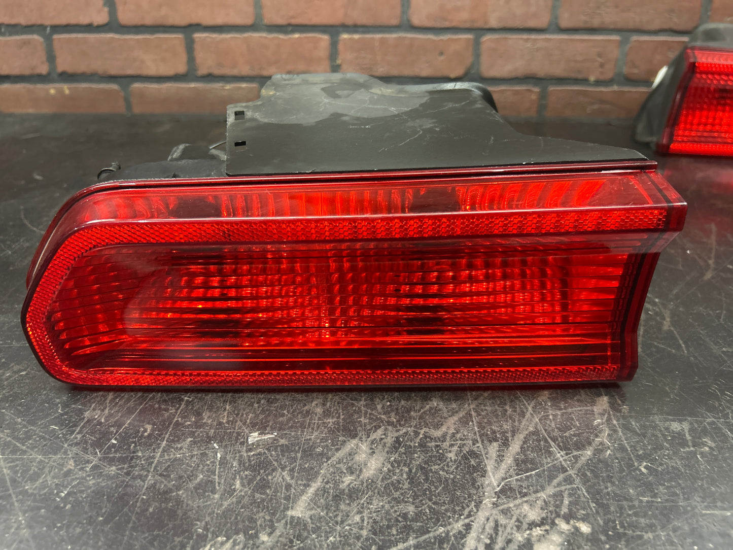 2008-2014 Dodge Challenger Driver Passenger Side Tail Light Lamp Set Pair OEM