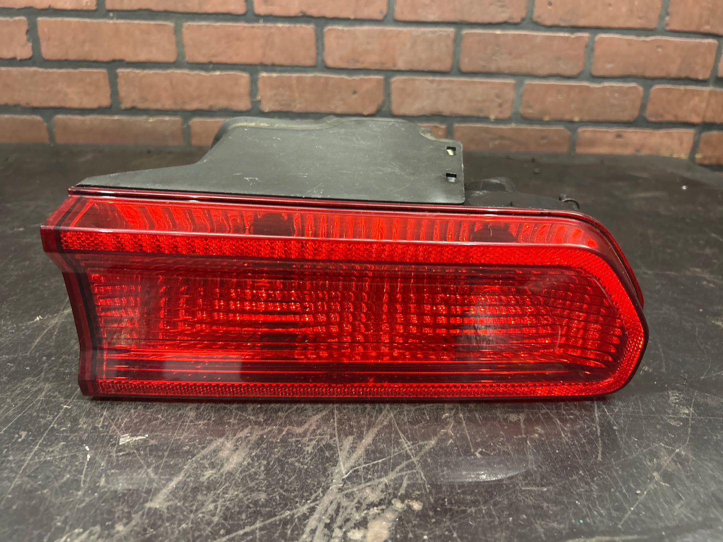 2008-2014 Dodge Challenger Driver Passenger Side Tail Light Lamp Set Pair OEM