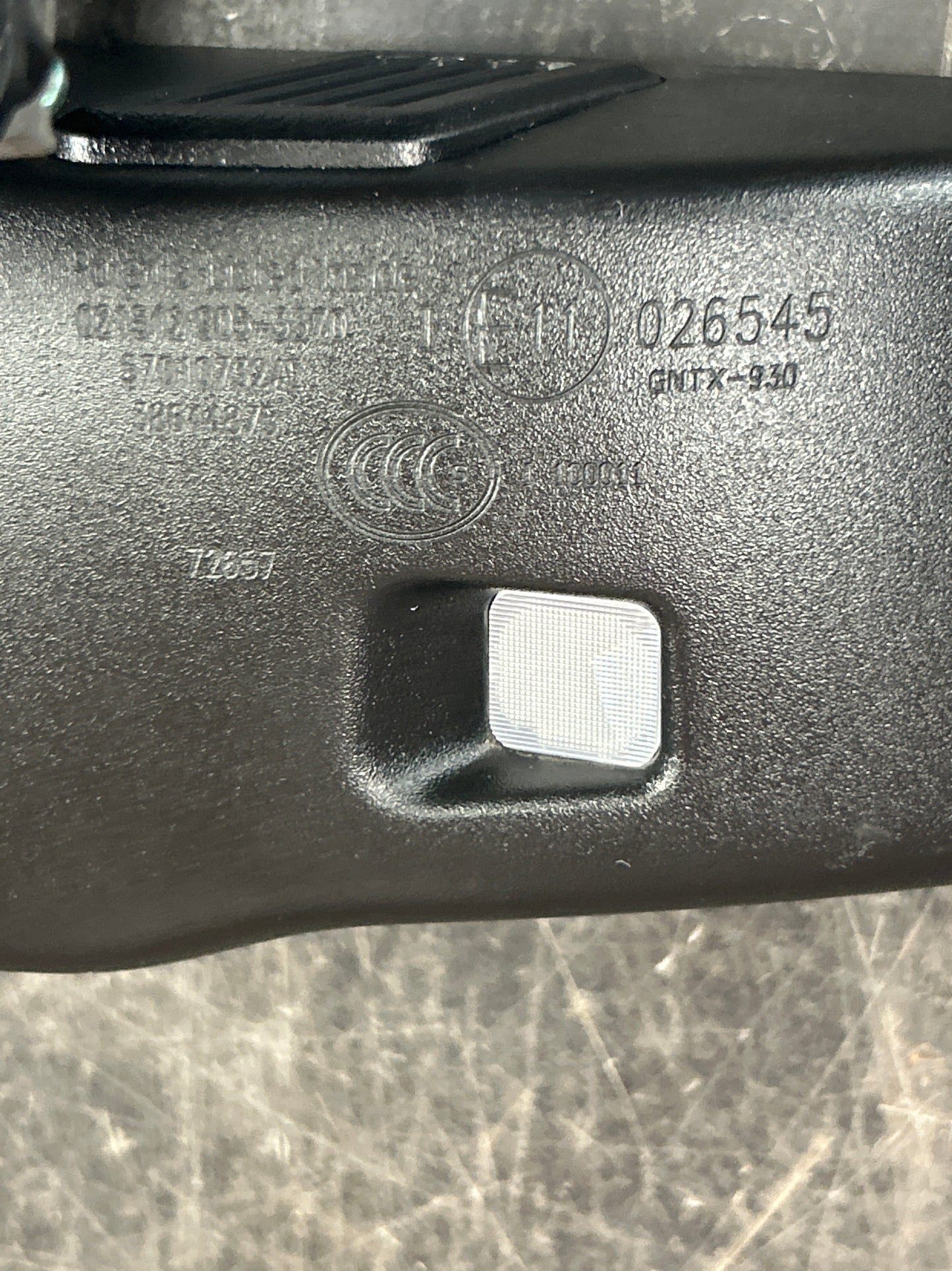 2011-2013 Jeep Grand Cherokee Rear View Mirror Auto Dim 57010732AD OEM