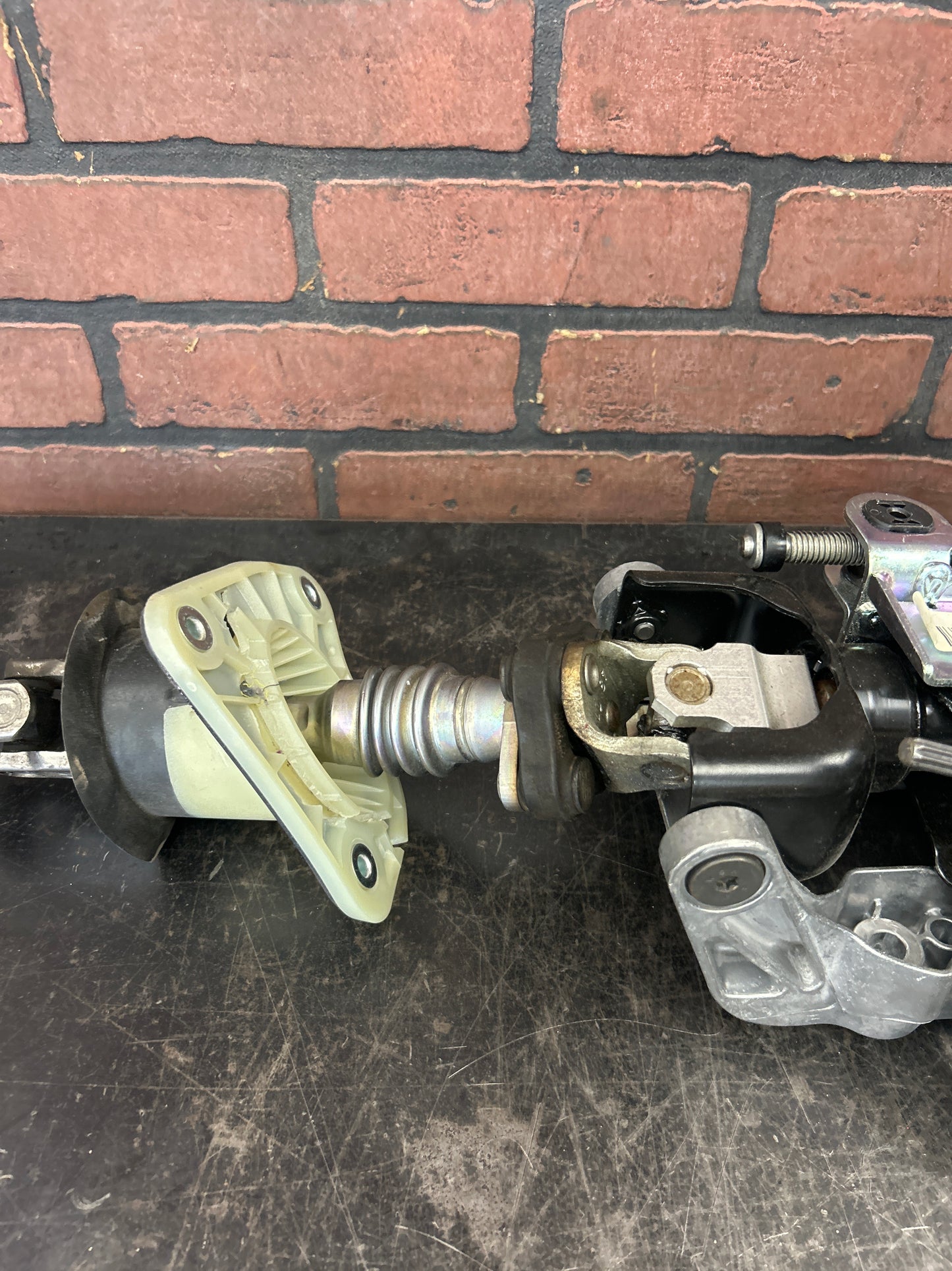 DMG 2011-2013 Jeep Grand Cherokee Dodge Durango Steering Column Assembly OEM