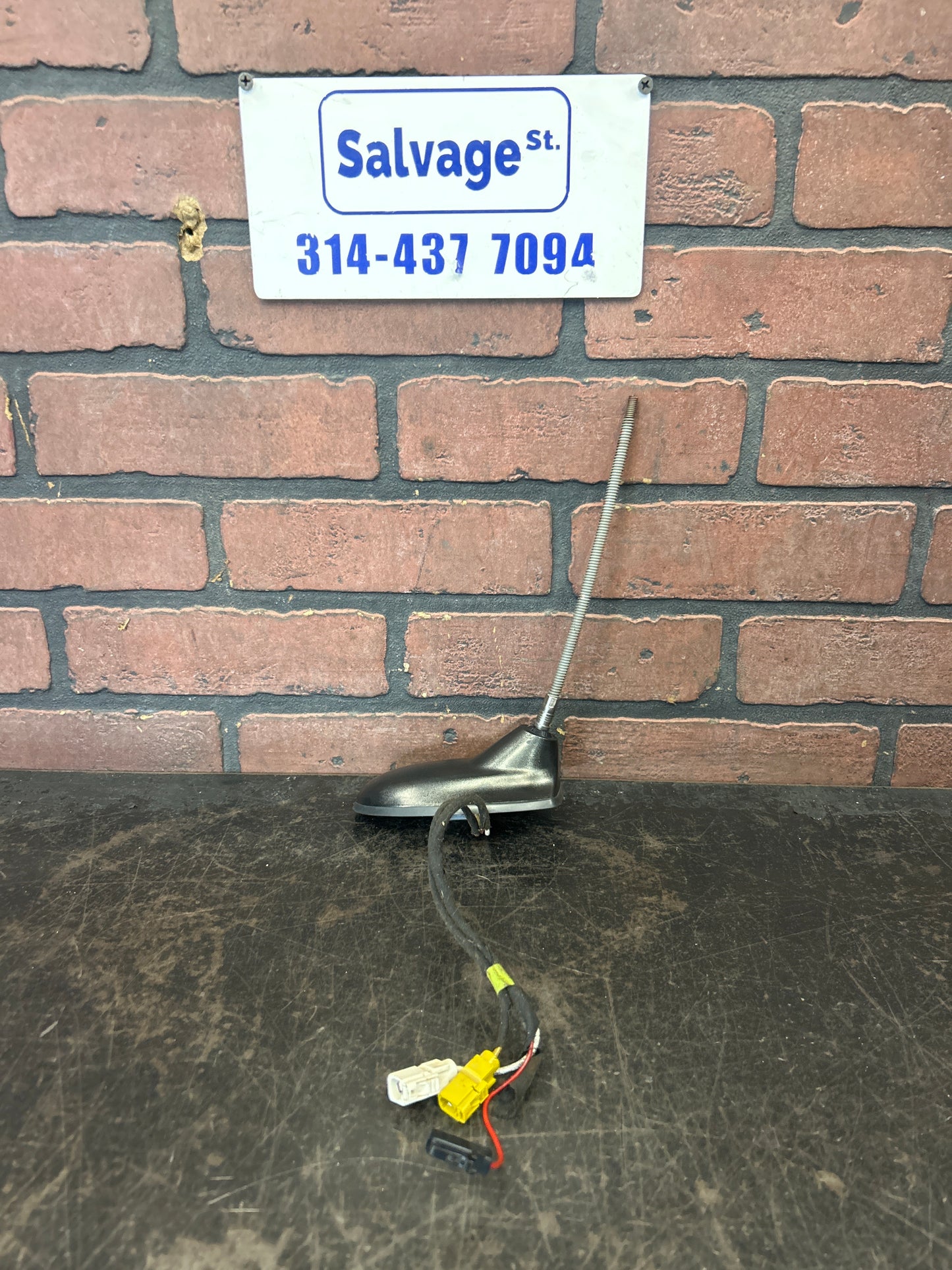 11-13 Grand Cherokee Durango Radio Antenna Assembly Genuine OEM 5064861AD