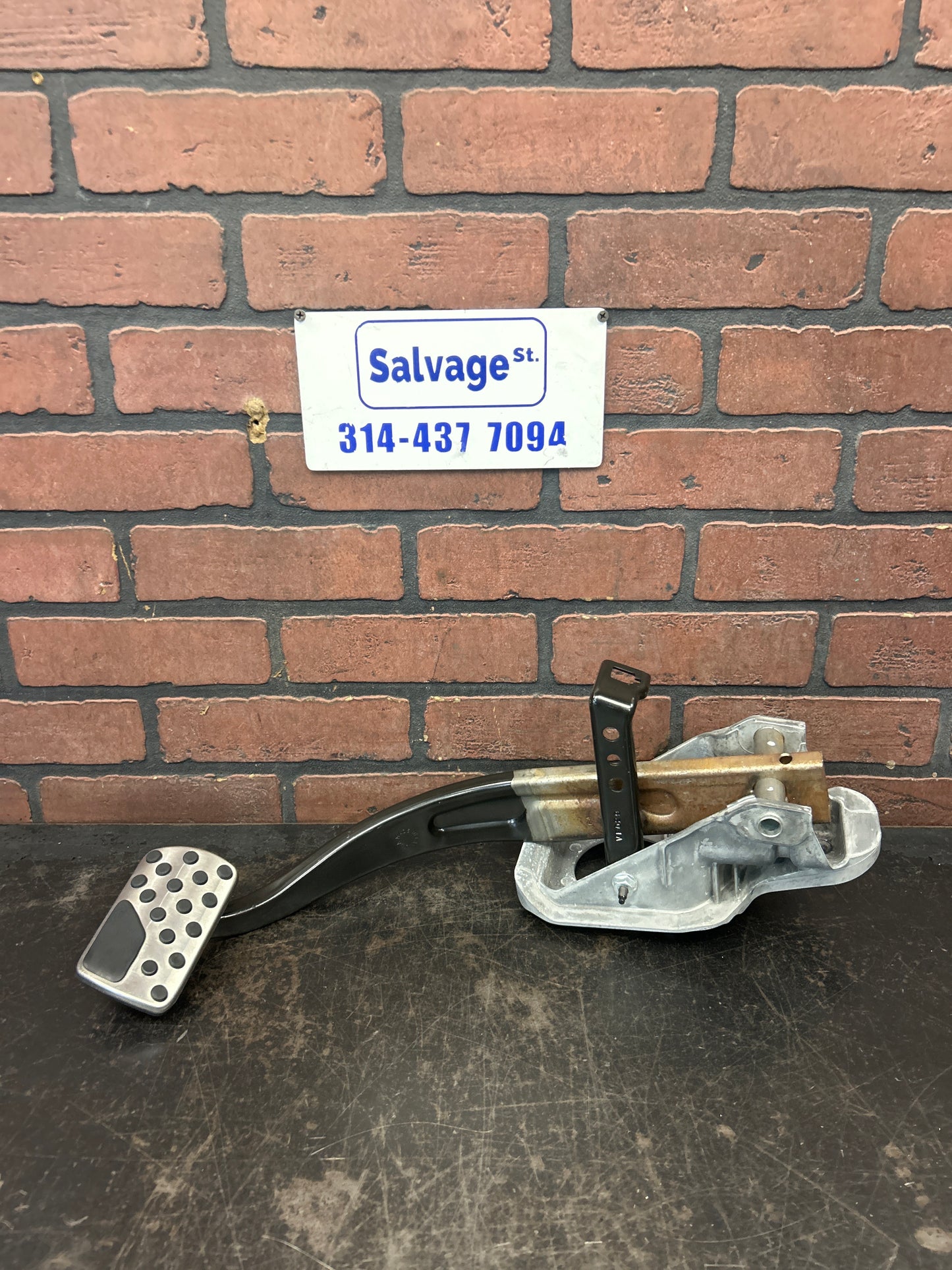 2011-2013 Jeep Grand Cherokee SRT8 Brake Pedal OEM MT33