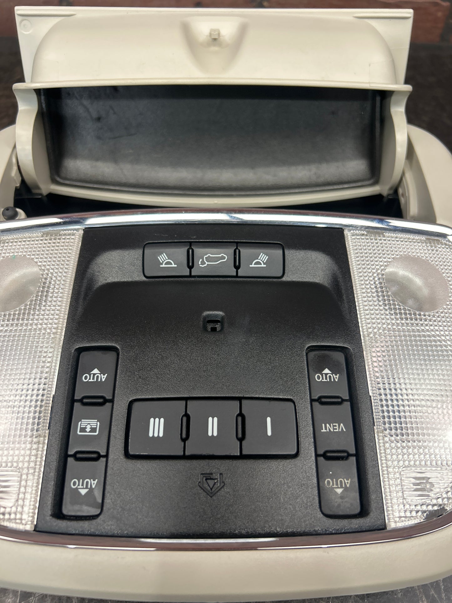 2011-2015 Jeep Grand Cherokee Overhead Roof Console w/Homelink & Sunroof OEM