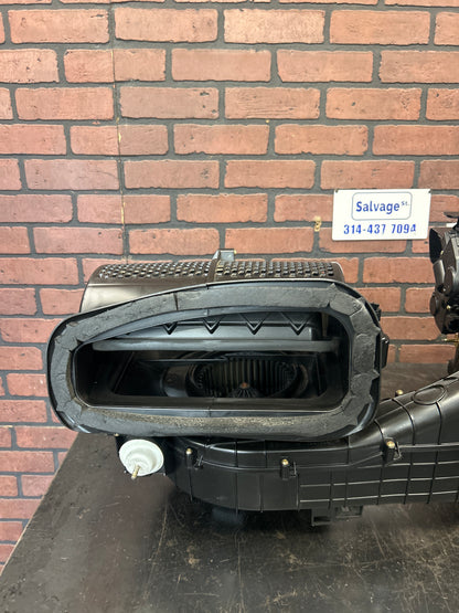 2011-2013 GRAND CHEROKEE DURANGO A/C HVAC AIR CONDITONING BLOWER FAN HOUSING OEM
