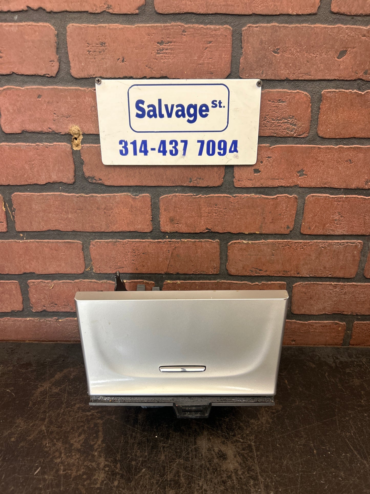 2011-2013 JEEP GRAND CHEROKEE DASH DASHBOARD CENTER STORAGE BIN TRAY BOX OEM