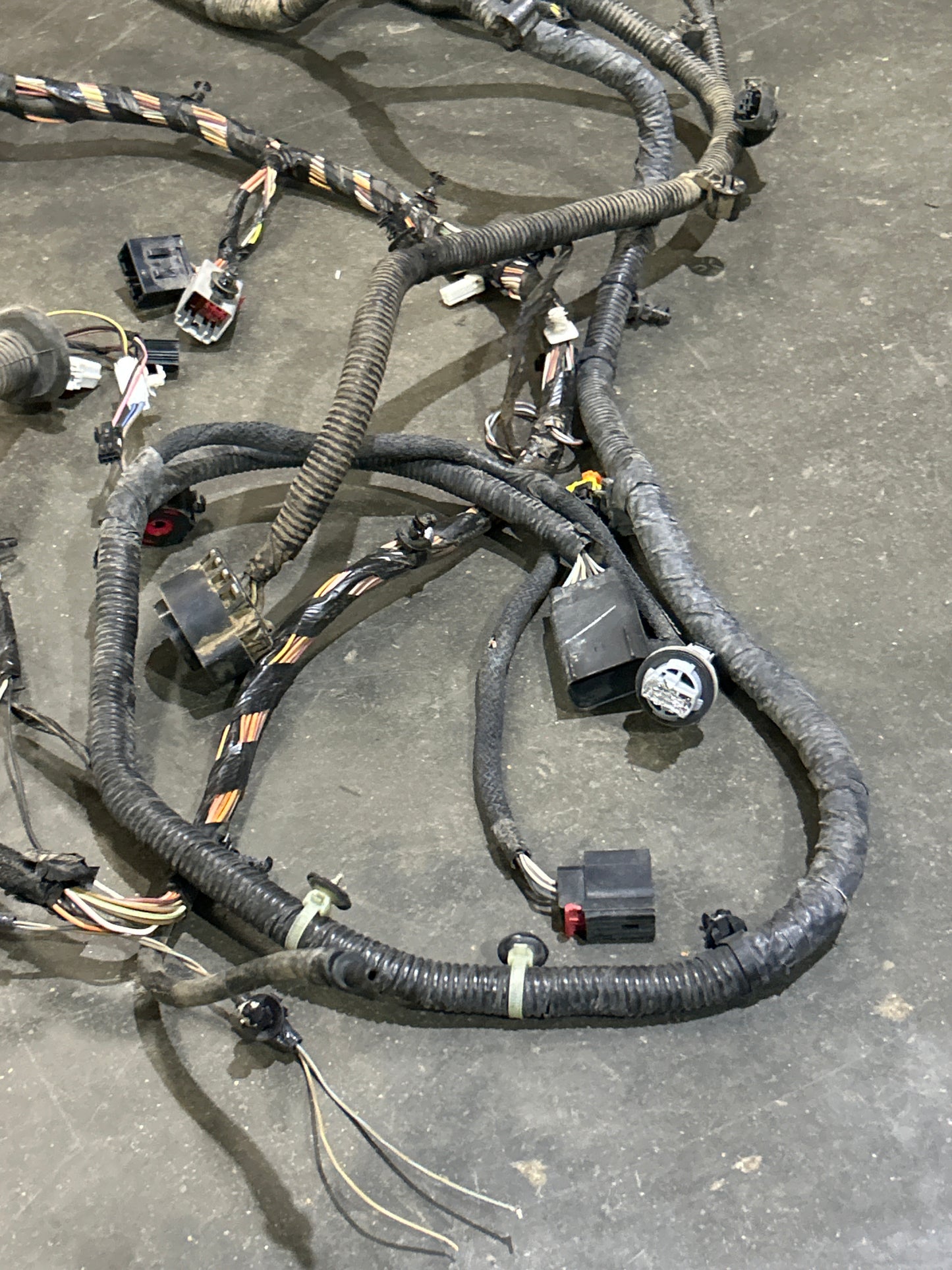 2012 JEEP GRAND CHEROKEE SRT8 6.4L OEM BODY WIRING WIRE HARNESS ASSEMBLY