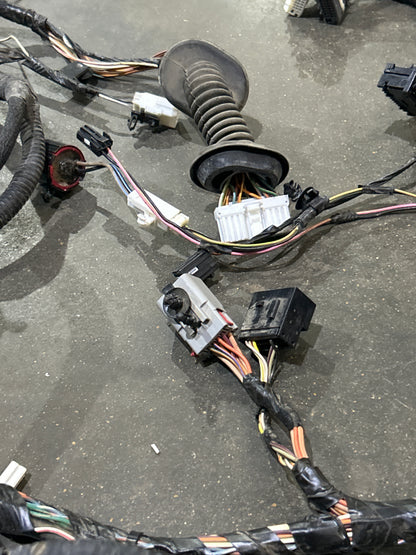 2012 JEEP GRAND CHEROKEE SRT8 6.4L OEM BODY WIRING WIRE HARNESS ASSEMBLY