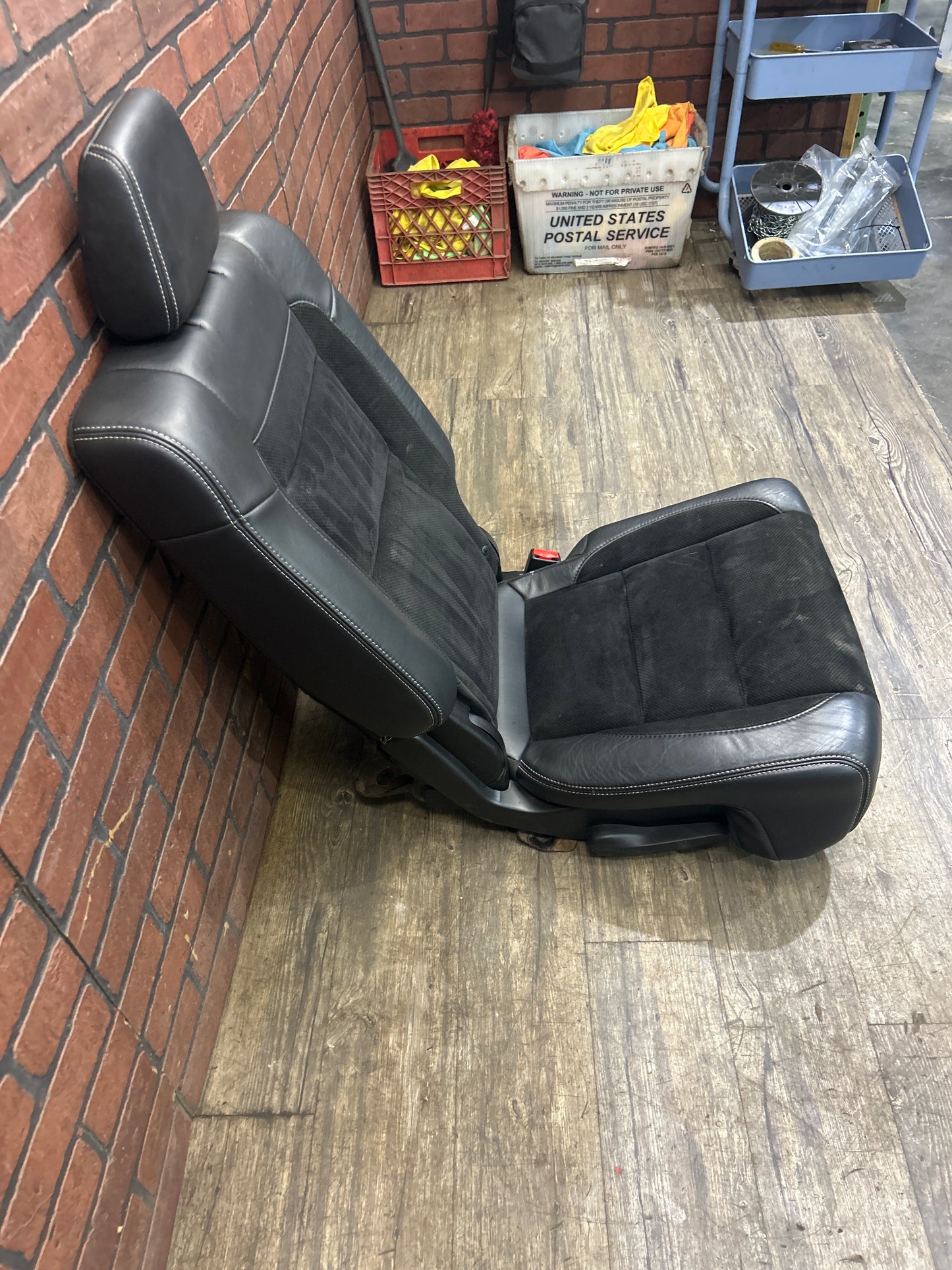 2011-2013 Jeep Grand Cherokee SRT8 Rear Passenger RH Seat Heated Black Suede