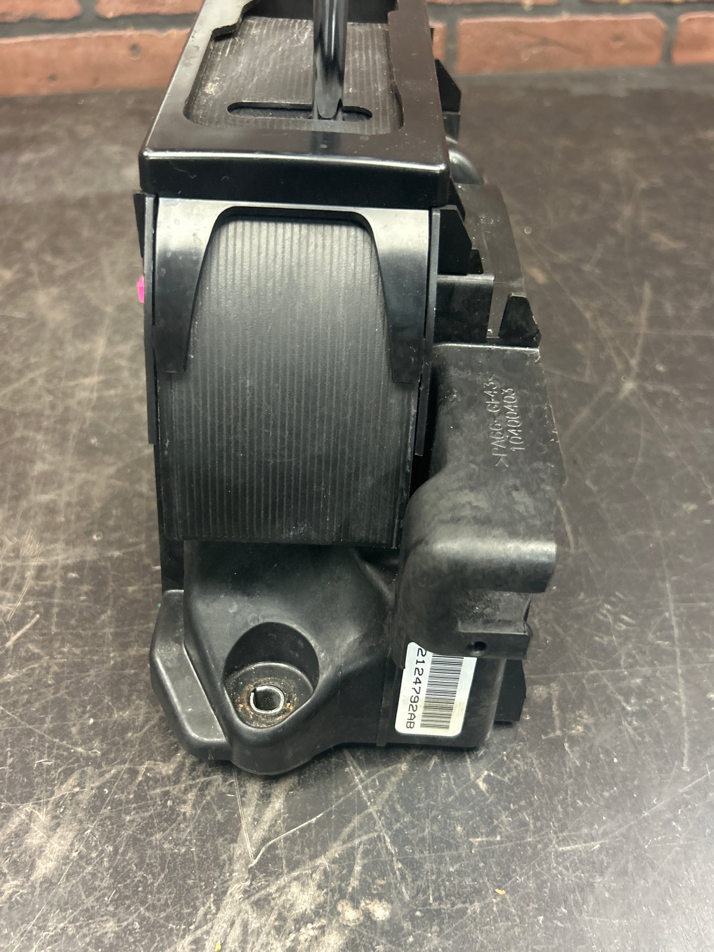 12-13 GRAND CHEROKEE DURANGO AUTO TRANS 6-SPEED FLOOR SHIFTER GEAR SELECTOR
