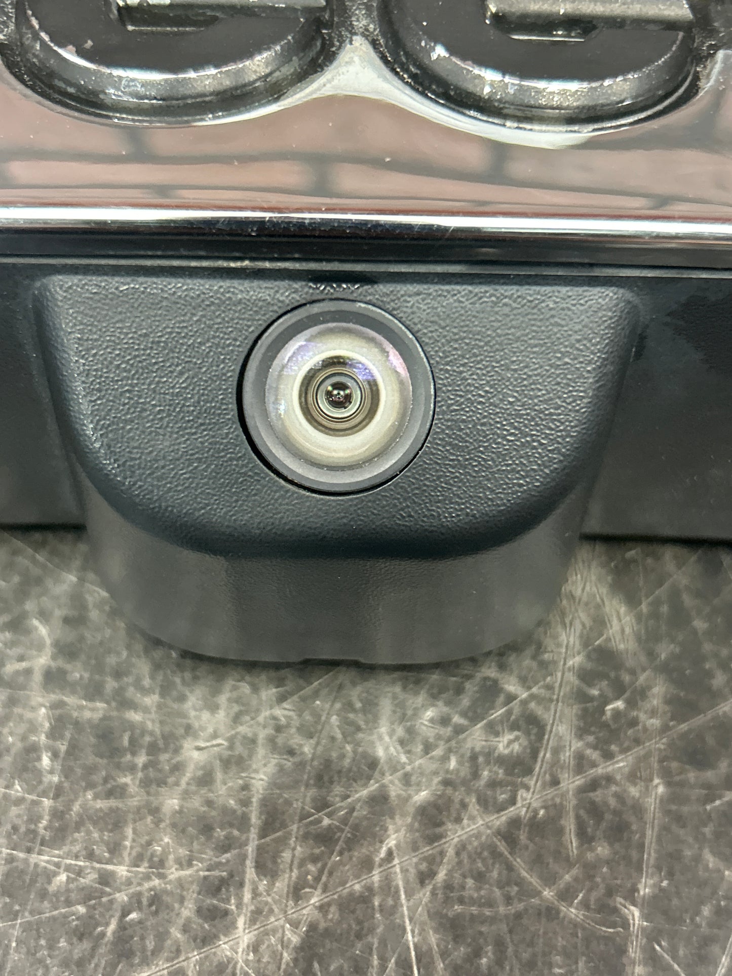 2011-2013 Jeep Grand Cherokee SRT8 Liftgate Garnish Molding Trim W/ Camera OEM