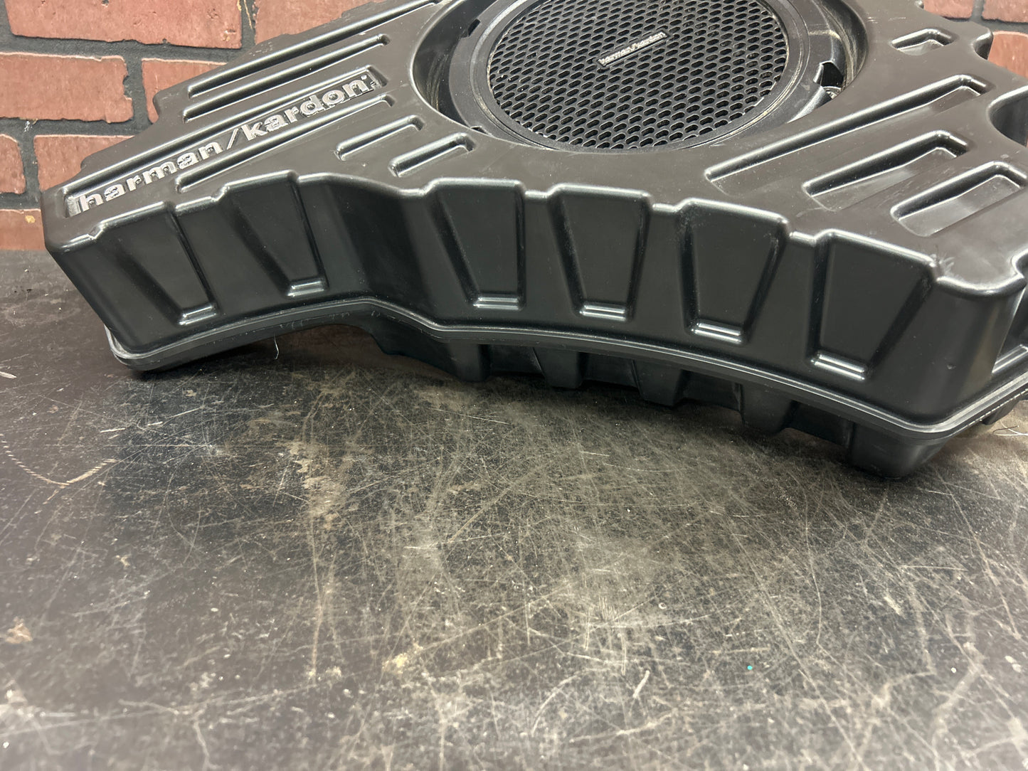 2011 - 2022 JEEP GRAND CHEROKEE SRT8 REAR TRUNK SUB WOOFER SPEAKER OEM 5035130AC