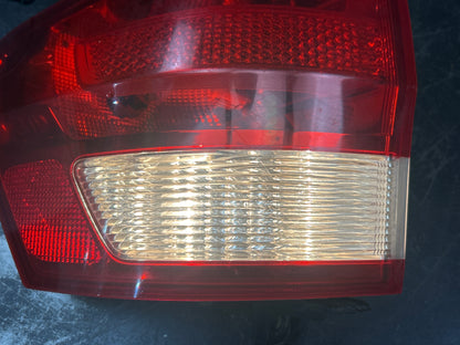 2011 2012 2013 Jeep Grand Cherokee Driver Left Quarter Panel Tail Light OEM
