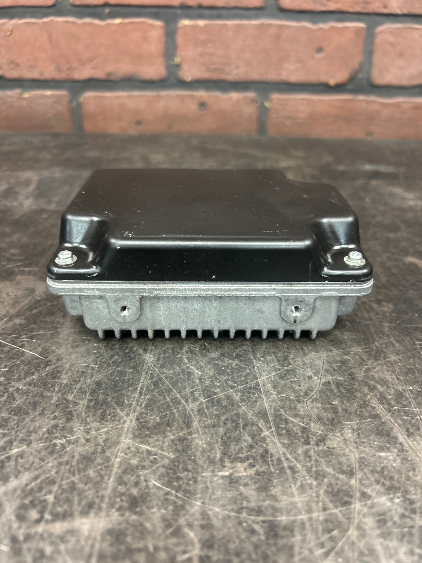 2011 - 2023 JEEP GRAND CHEROKEE POWER INVERTER CONVERTER MODULE 05026486AA OEM