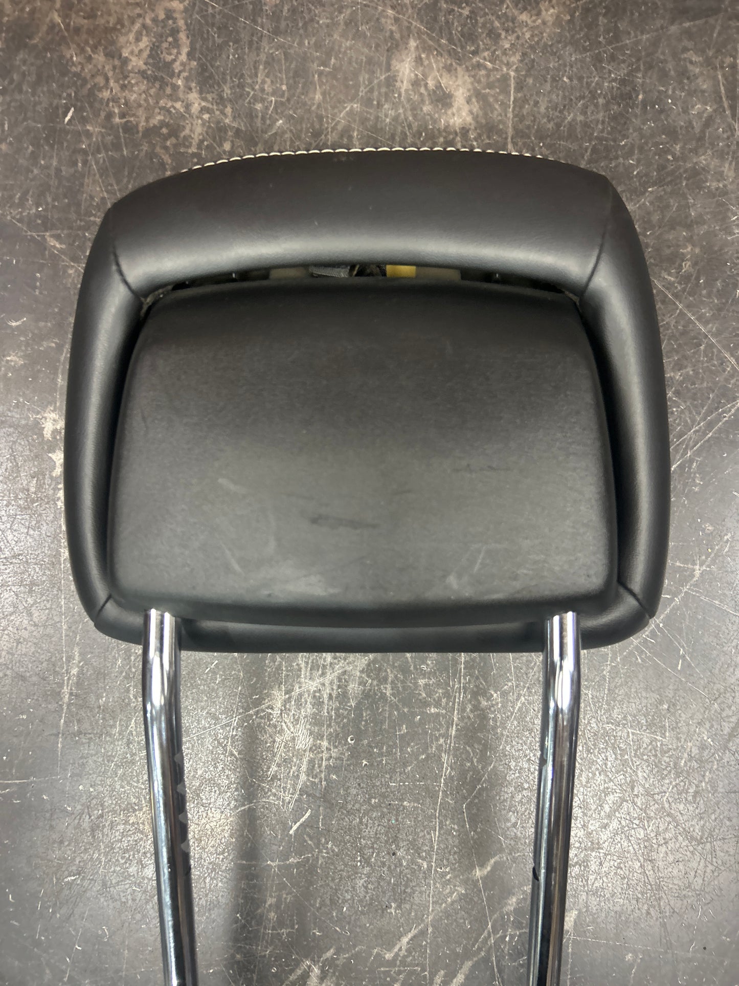 2011-2021 Jeep Grand Cherokee Durango Black Leather Front Seat Headrest OEM