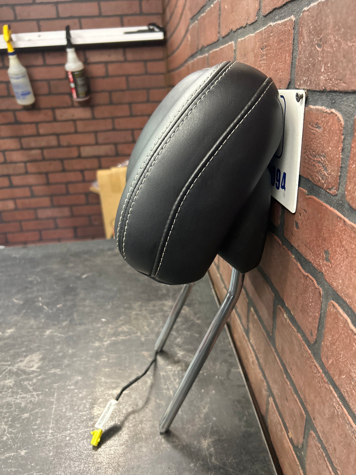 2011-2021 Jeep Grand Cherokee Durango Black Leather Front Seat Headrest OEM