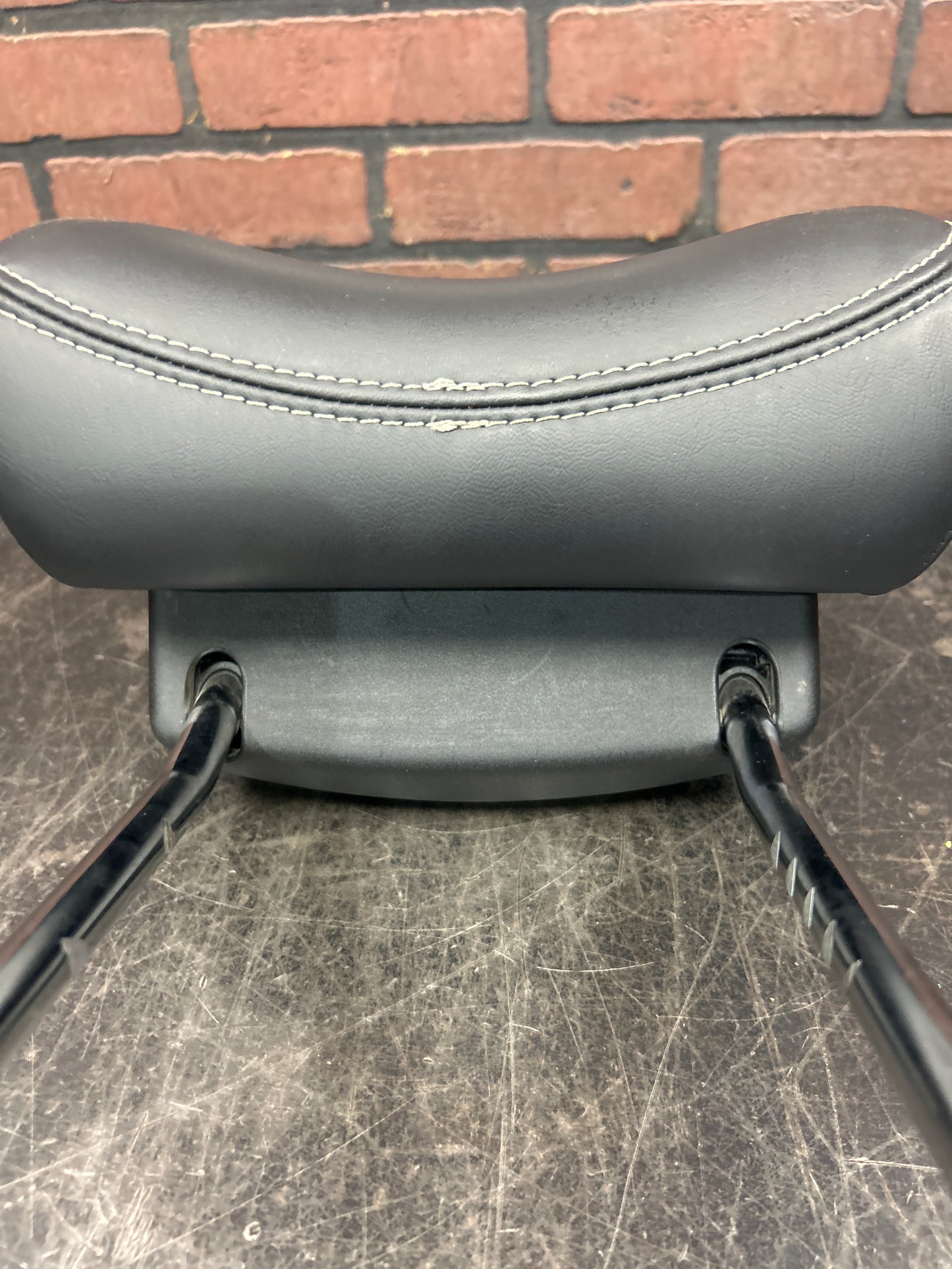 2011-2021 Jeep Grand Cherokee Durango Black Leather Front Seat Headrest OEM