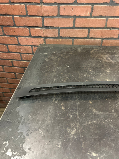 2011 - 2022 JEEP GRAND CHEROKEE SRT8 DASH AIR VENT DEFROSTER GRILLE OEM